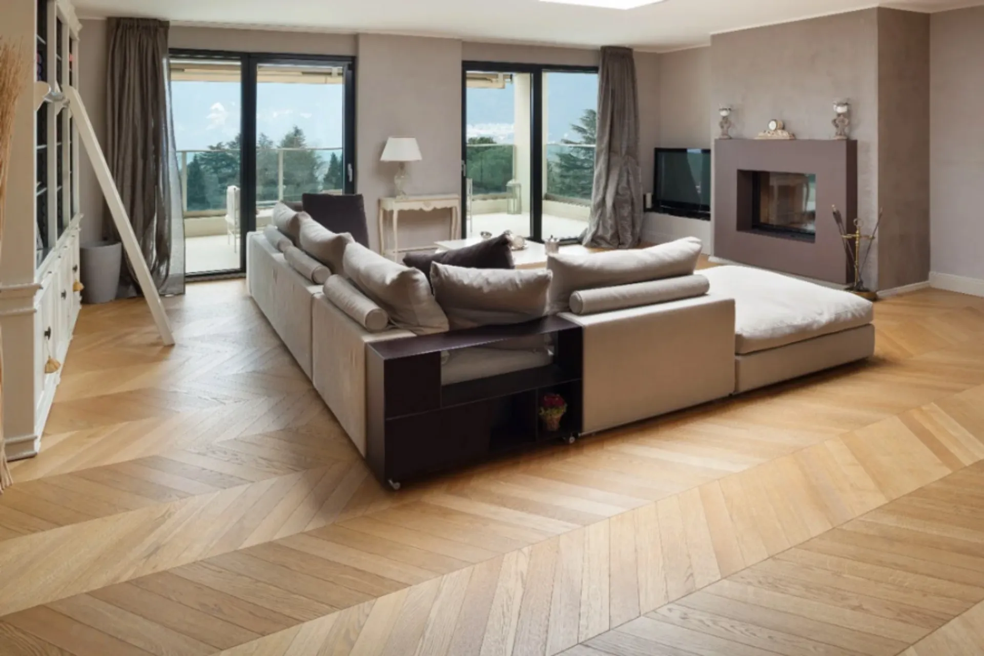 Hungarian Cut Parquet: Modern Interpretation of Classical Elegance